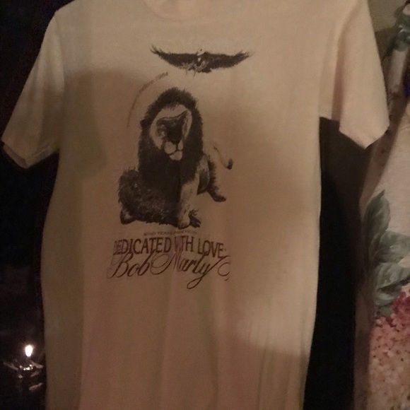 Vintage cream t-shirt 100% cotton Bob Marly lion logo, plain back short sleeve - Picture 4 of 14
